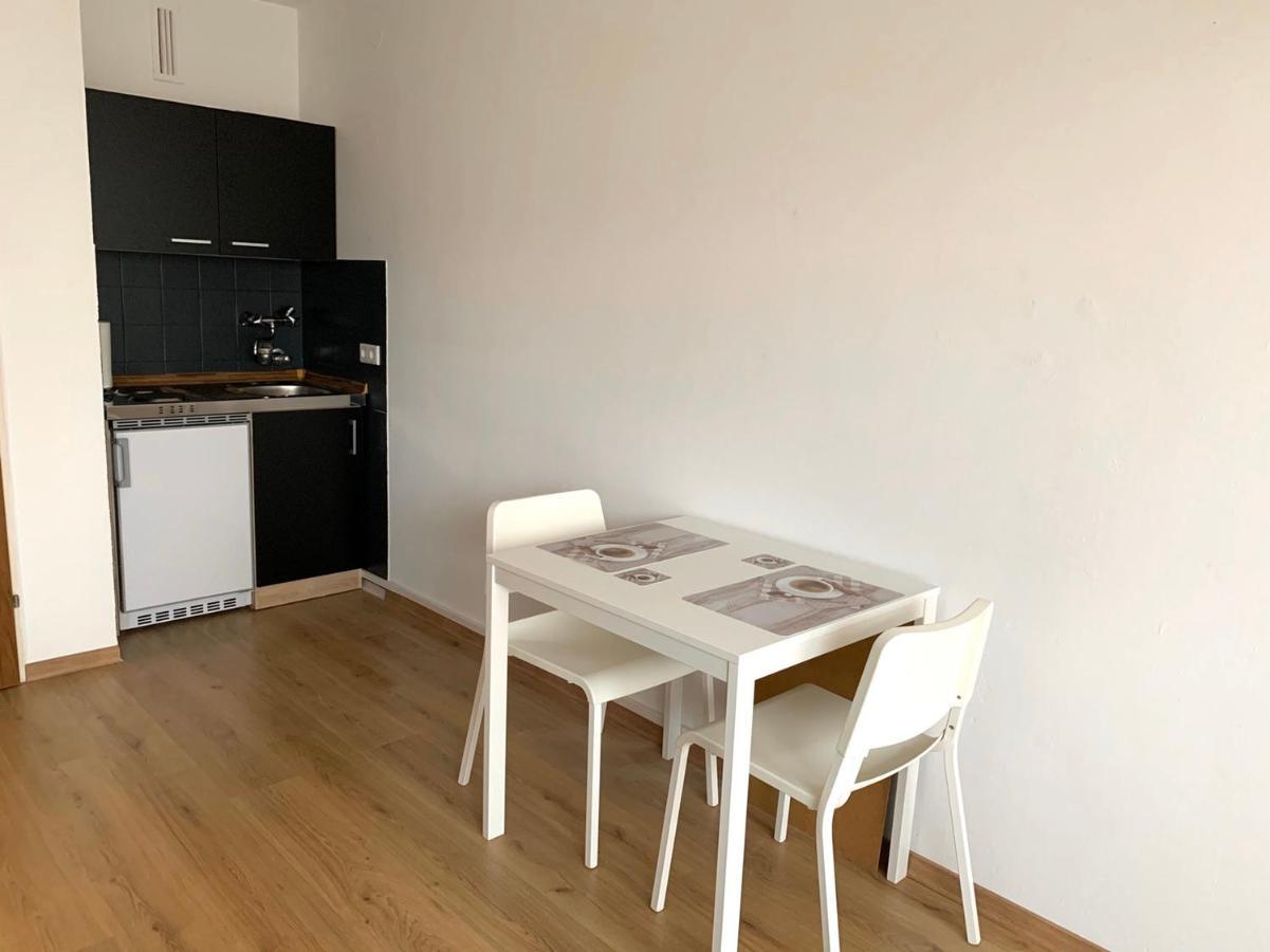 Renoviert, Modern Und Ruhig Apartment Nuremberg ภายนอก รูปภาพ